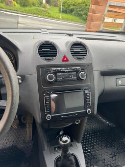 VW Caddy 2011 - 13