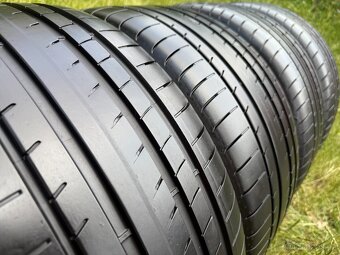Letní DVOUROZMĚR GoodYear Eagle F1 - 245/35 + 275/30 R20 XL - 13