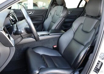 Volvo S60 T4 INSCRIPTION VIRTUAL 1.M ČR - 13