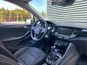 Opel Astra K hatchback, 2017, najeto 125.885 km, šedá - 13