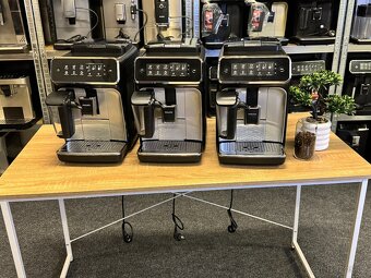 Kávovar Philips EP3246 LatteGo - 13
