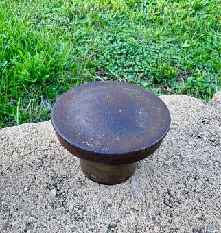 Jawa ČZ kyvacka, panelka, ČZ - víčka nádrže - 13