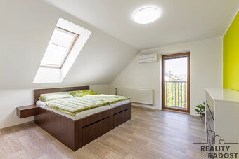 Prodej rodinného domu 240 m², pozemek 569 m² U potoka, Kobyl - 13