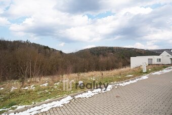 Prodej pozemky pro bydlení, 725 m2 - Lomnice, ev.č. 00018 - 13