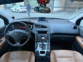 Peugeot 5008 1.6 115 kw NEJVYŠŠÍ VÝBAVA 7 míst - 13