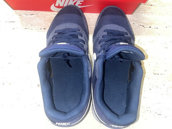 Boty Nike Md Runner 2 cena 1000,- Kč Sneakersy - 13