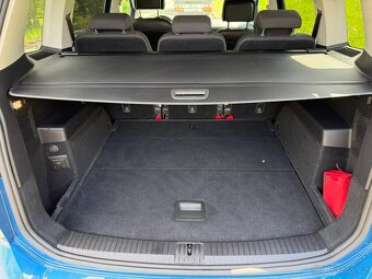 VW Touran Highline 2.0TDi manuál 110kw m.ř.2021 - 13