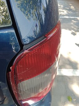 Chrysler Voyager 2.4i 16V - benzín 108kW, 2004 - 13
