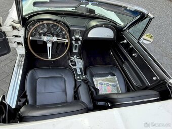 Chevrolet Corvette C2 - 13