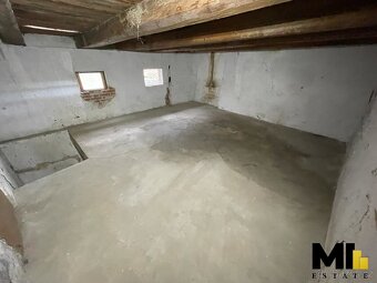 Prodej podílu 1/2 rodinného domu o velikosti 141 m², pozemek - 13