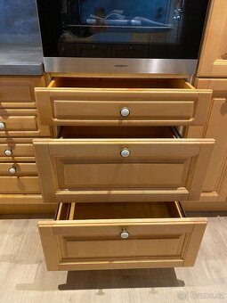 Masivní kuchyňská linka z Německa se spotřebiči - 13