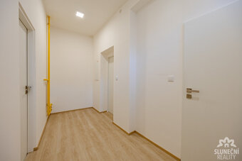 Pronájem komerčního prostoru 107 m², Uherské Hradiště - 13