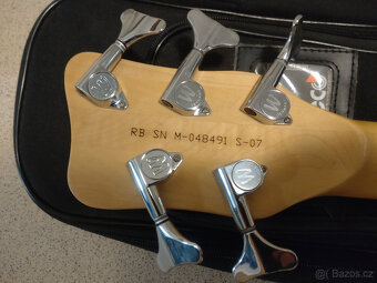 Baskytara Warwick Vampyre s příslušenstvím - 13