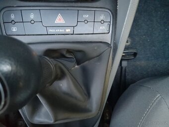 SEAT IBIZA 1,2i,KLIMA,SERVISKA,MODEL 2010 - 13