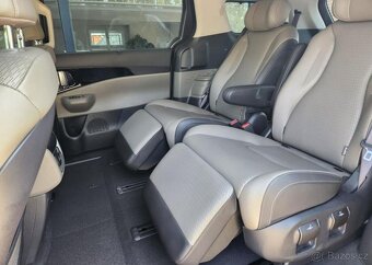 Kia Carnival 2.2-NOVÝ MODEL-7míst - 13