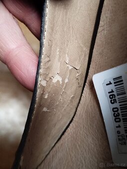 Nové šedé kožené lodičky, velikost 42 - 13