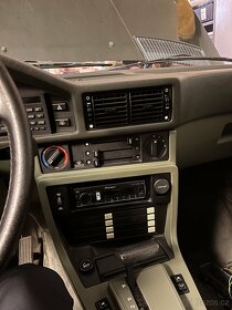 BMW 525i E28 - Airbag, ABS, palubák, šíbr - 13