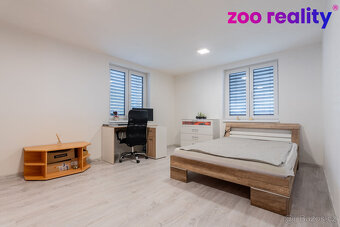 Prodej rodinného domu 353m2, pozemek 772m2 - 13