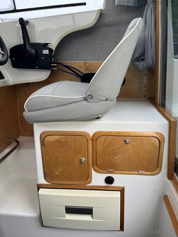 Aqualine 645 + Mercury F 150 L EFI a lodním vlekem Tema Boat - 13