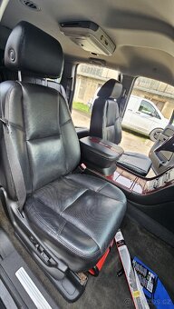Cadillac Escalade ESV - 13