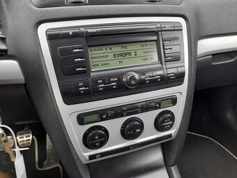 Škoda Octavia RS 2,0 147 KW 1. MAJ. SERV.KN - 13