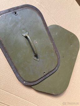 Svetielko s krížom na uaz 452, sanitka - 13