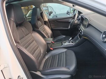 MG EHS PHEV Luxury 1.5 190kW AUT. 60tkm Panorama Virtual LED - 13