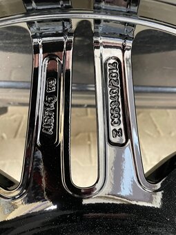 Kola AMG Mercedes V class w447 originál 245/45/19 - 13
