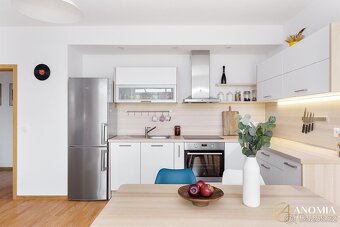Prodej bytu 3+kk, 78 m2, zahrádka 214 m2- Hostivice - 13