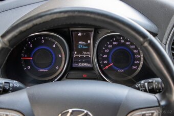 Hyundai Santa Fe 2.0 CRDi VGT 4x4 - 13