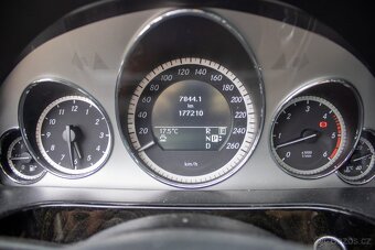 Mercedes-Benz E trieda Sedan 350 CDI BlueEFFICIENCY Elegance - 13