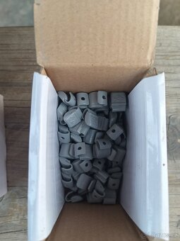 Poloautomat. zouvačka s pomocným ramenem - 13