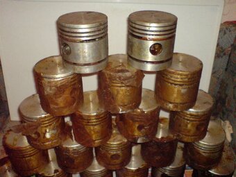 Válce kroužky písty čepy těsnění K750 M72 MW750 MT12 - 13