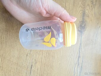 Odsávačka mateřského mléka Medela - 13