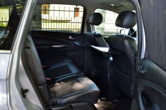Ford S-Max 2.0 TDCI 120kW Titanium TOP STAV - 13