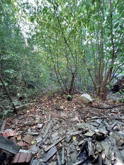 Pozemek s rozestavěným rodinným domem v lukrativní části obc - 13