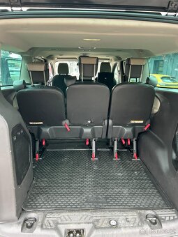 Ford Transit Tourneo Custom 8 míst L2H1 - 13