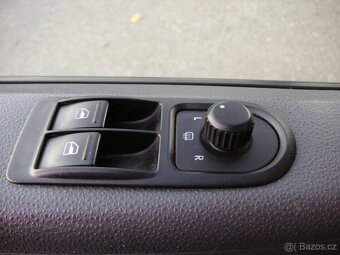 Volkswagen Transporter T5 2.0 TDi - Serviska - 13