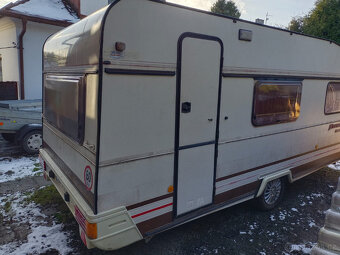 Karavan LMC Munsterland Luxus 490 pro 6 osob - 13