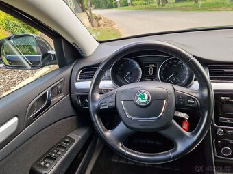 Škoda Superb 2 1,6 TDI, 77 KW xenony - 13