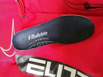BOTY RAICHLE 37 - 13
