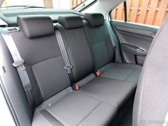 Pěkný Škoda Rapid 1,2 TSi LIFTBACK SPORTLINE 120tkm - 13