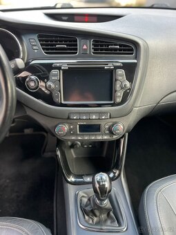 Kia PRO Seed 2013 1.6 CRDI - 13