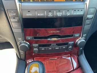 Lexus LS 460 4.6 V8 - 13