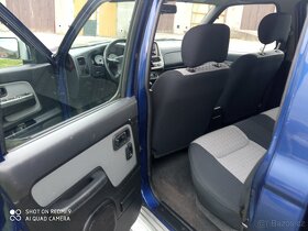 Prodám Nissan Navara D22 4x4 2,5 nafta 98 KW rv 05 130 tkm - 13
