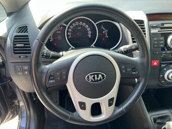 KIA VENGA 1,4i 66KW 1.MAJITEL 48000KM TEMPOMAT PARK.SENZORY - 13