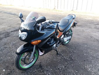 Suzuki GSX 600f - 13