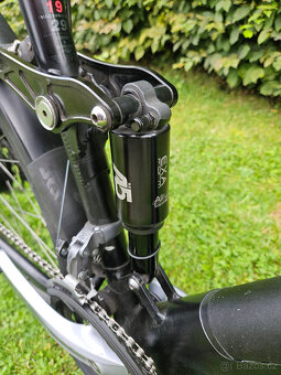 Rychlé 29" celoodpružené horské e-kolo, rám 19" 2 BATERIE - 13