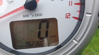 Triumph Speed Triple 1050 - 13