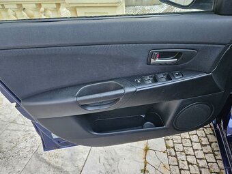 Mazda 3 Sedan 1.6 benzin 77 kW r.v. 2006, 158.000 km - 13